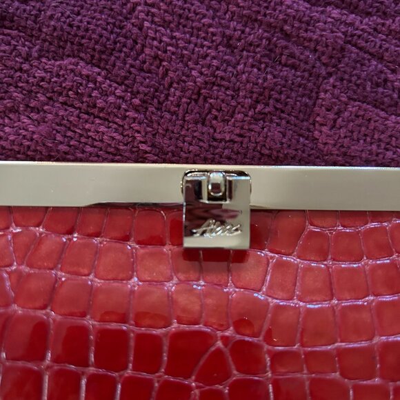 Abas Luxury leather shiny red croc-embossed accordion Wallet with Gold Accents - Picture 8 of 8